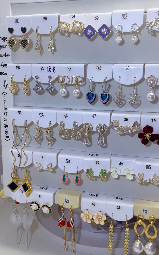 Libre choix de 13 paires de boucles d’oreilles